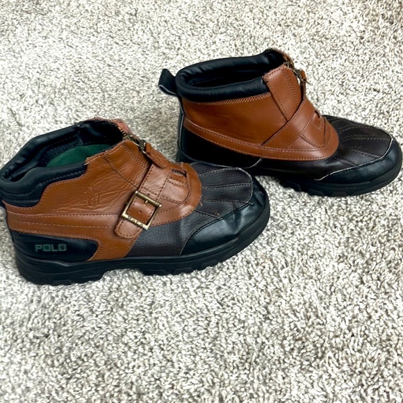 Polo Ralph Lauren boys boots. Has some wear but still a lot of life. - Picture 2 of 6